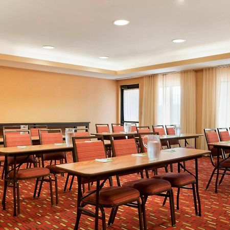 Courtyard By Marriott Peoria Hotel Exterior photo