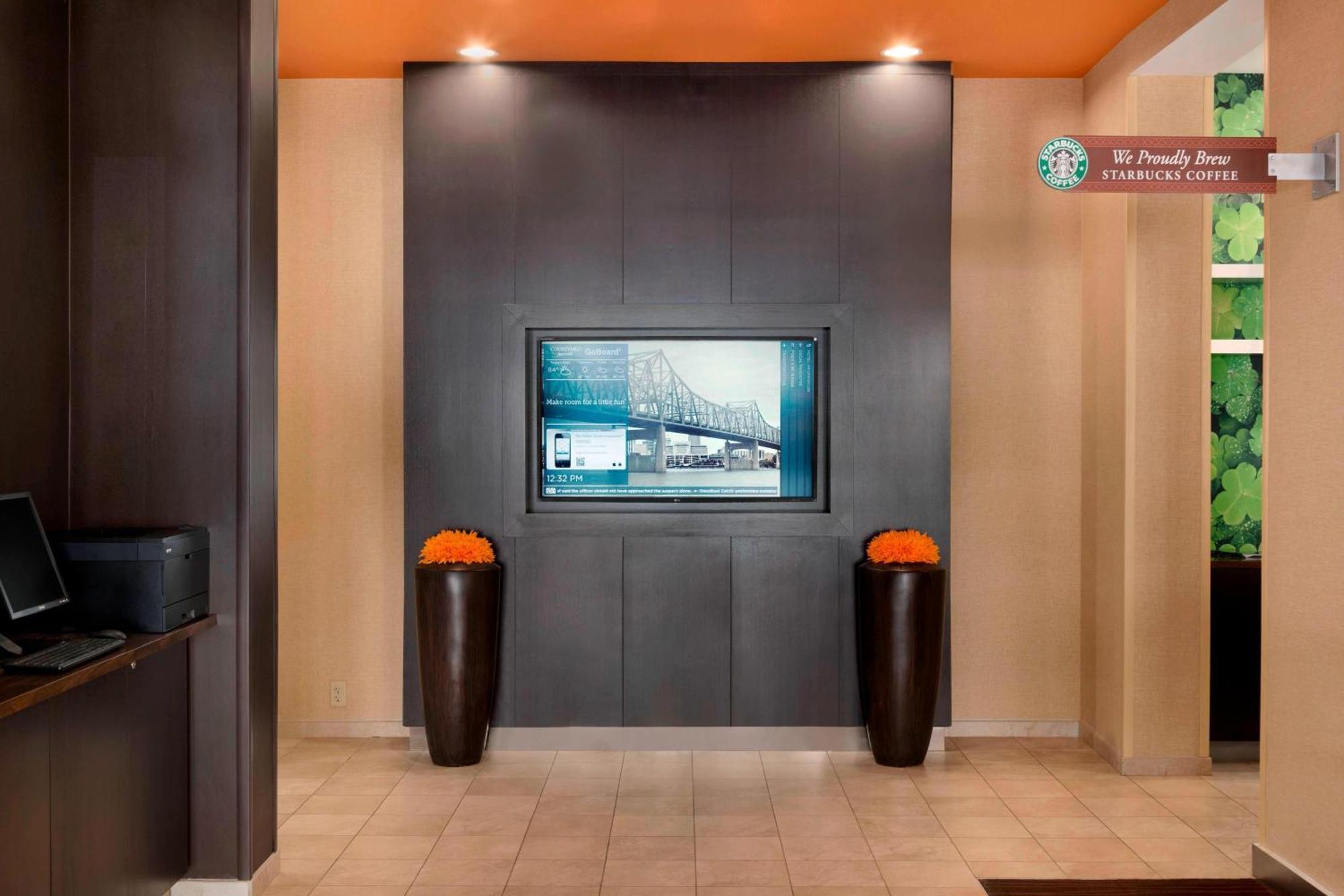 Courtyard By Marriott Peoria Hotel Exterior photo